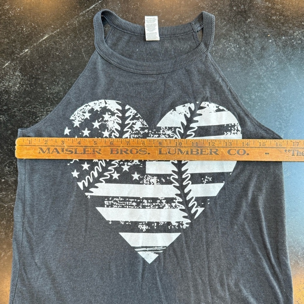 Baseball or Softball SMALL Black American Flag Heart Graphic Tank - Picture 4 of 7